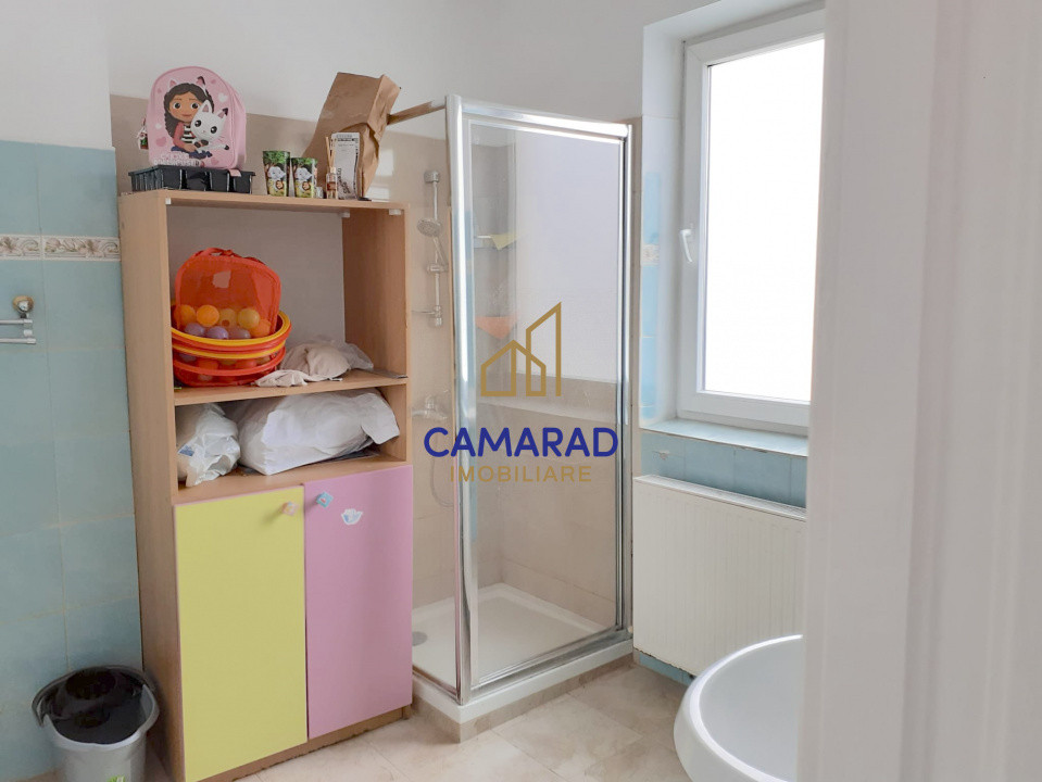 Casă de vânzare cu 4 camere - Piața Iancului/Muncii