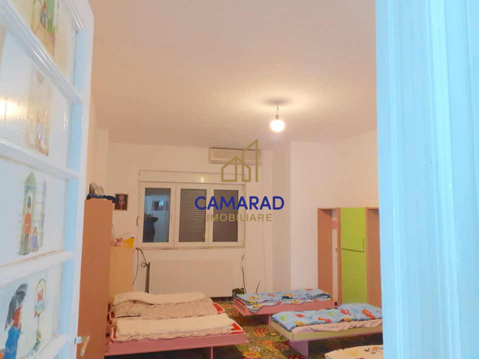 Casă de vânzare cu 4 camere - Piața Iancului/Muncii