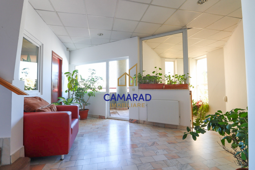 Casă de vânzare cu 12 camere - Piața Iancului/Muncii