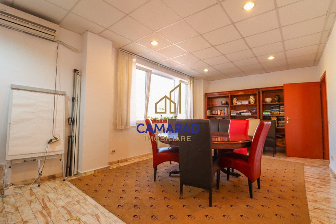 Casă de vânzare cu 12 camere - Piața Iancului/Muncii