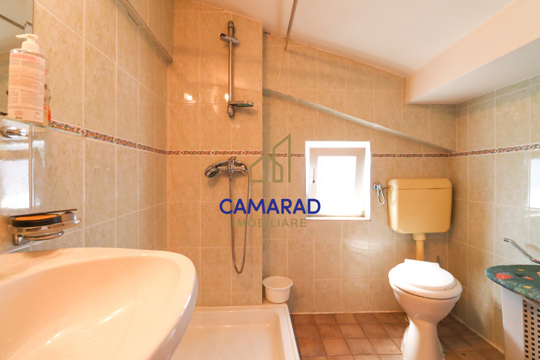 Casă de vânzare cu 12 camere - Piața Iancului/Muncii