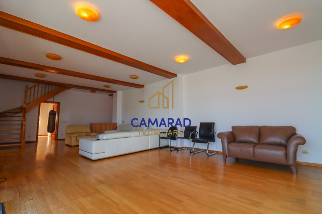 Casă de vânzare cu 12 camere - Piața Iancului/Muncii