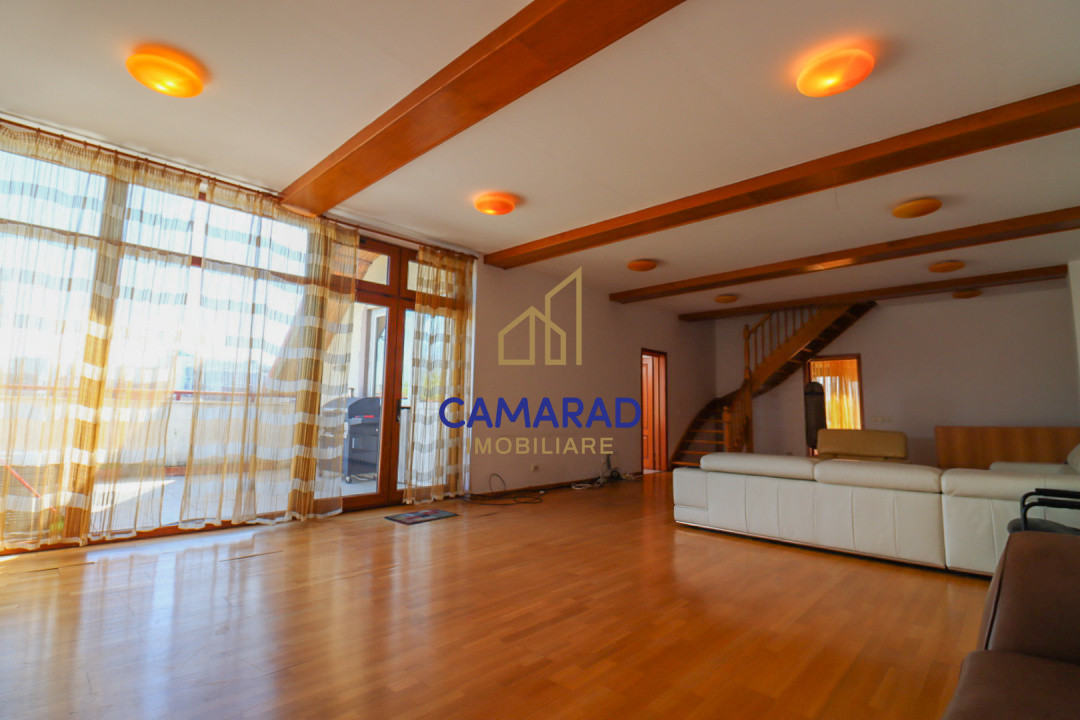 Casă de vânzare cu 12 camere - Piața Iancului/Muncii