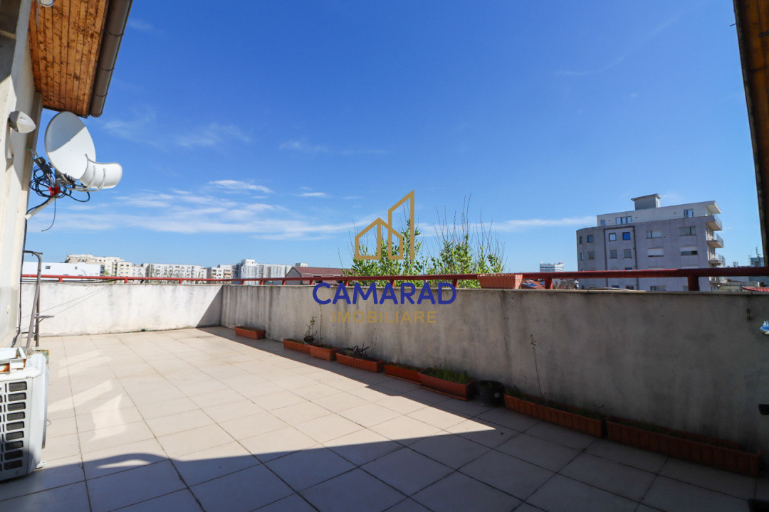 Casă de vânzare cu 12 camere - Piața Iancului/Muncii