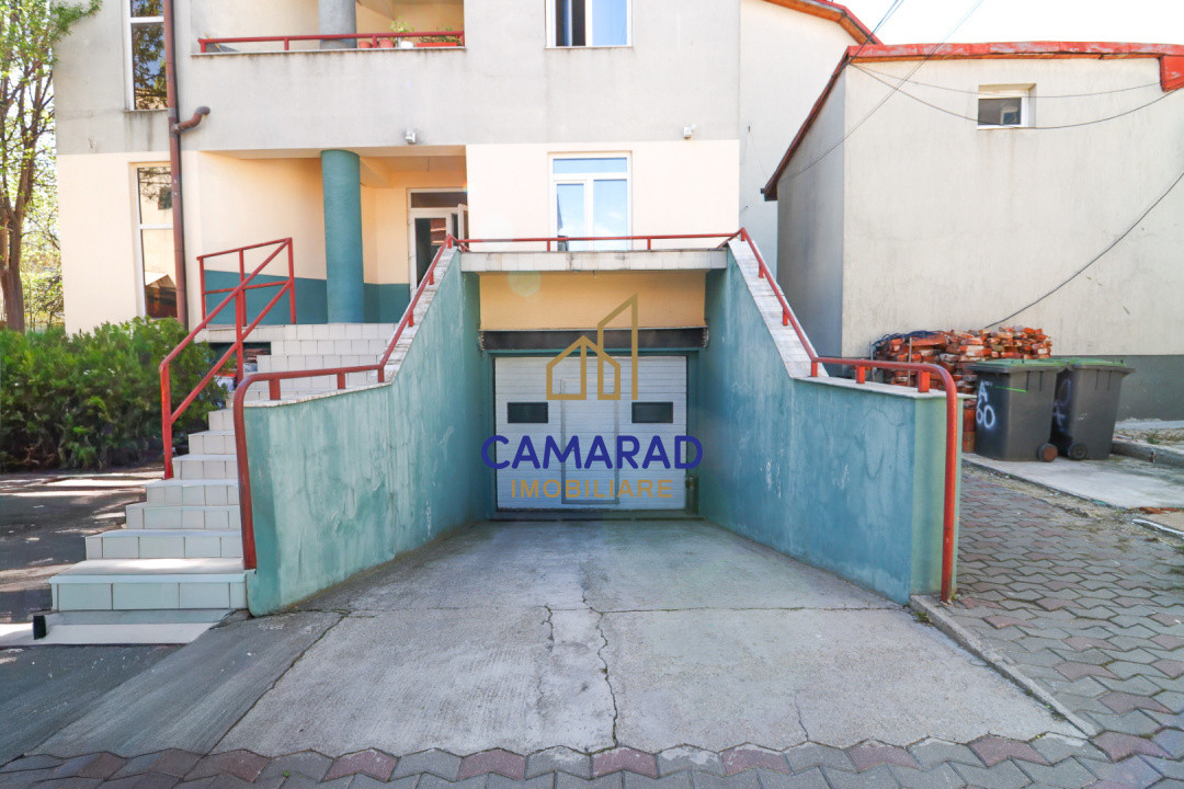 Casă de vânzare cu 12 camere - Piața Iancului/Muncii