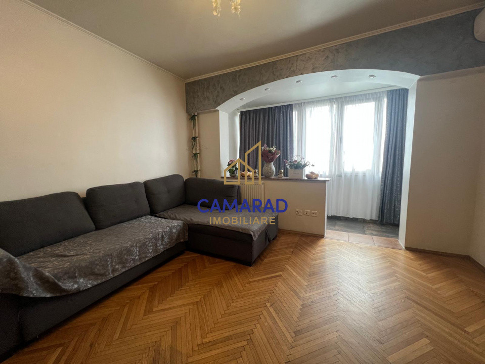 Apartament 3 camere de închiriat, mobilat, zona Sala Palatului 
