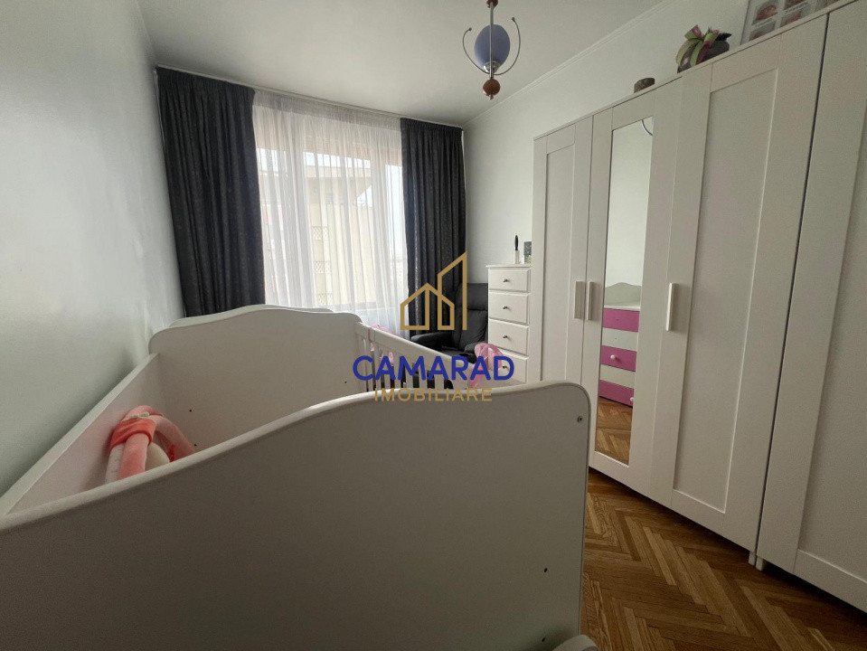 Apartament 3 camere de închiriat, mobilat, zona Sala Palatului 