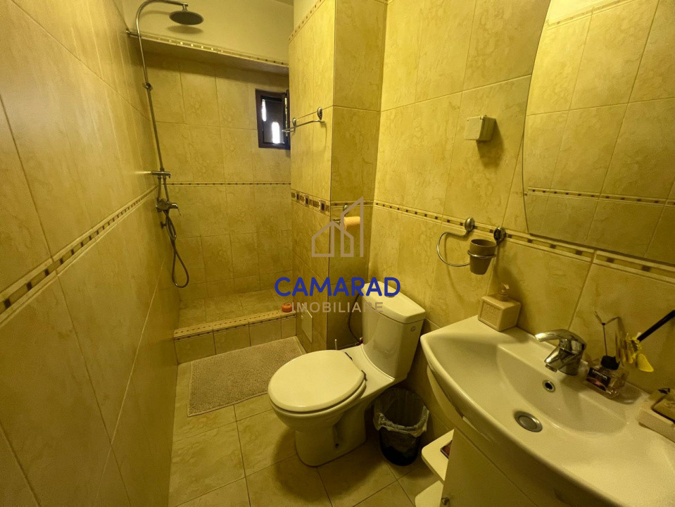 Apartament 3 camere de închiriat, mobilat, zona Sala Palatului 