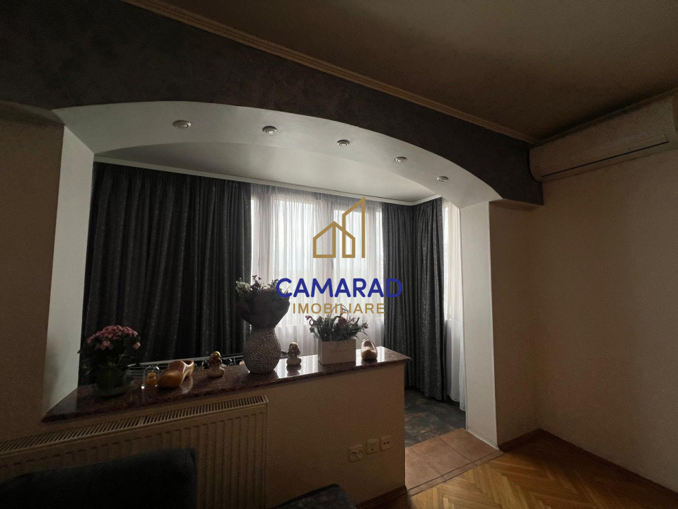 Apartament 3 camere de închiriat, mobilat, zona Sala Palatului 