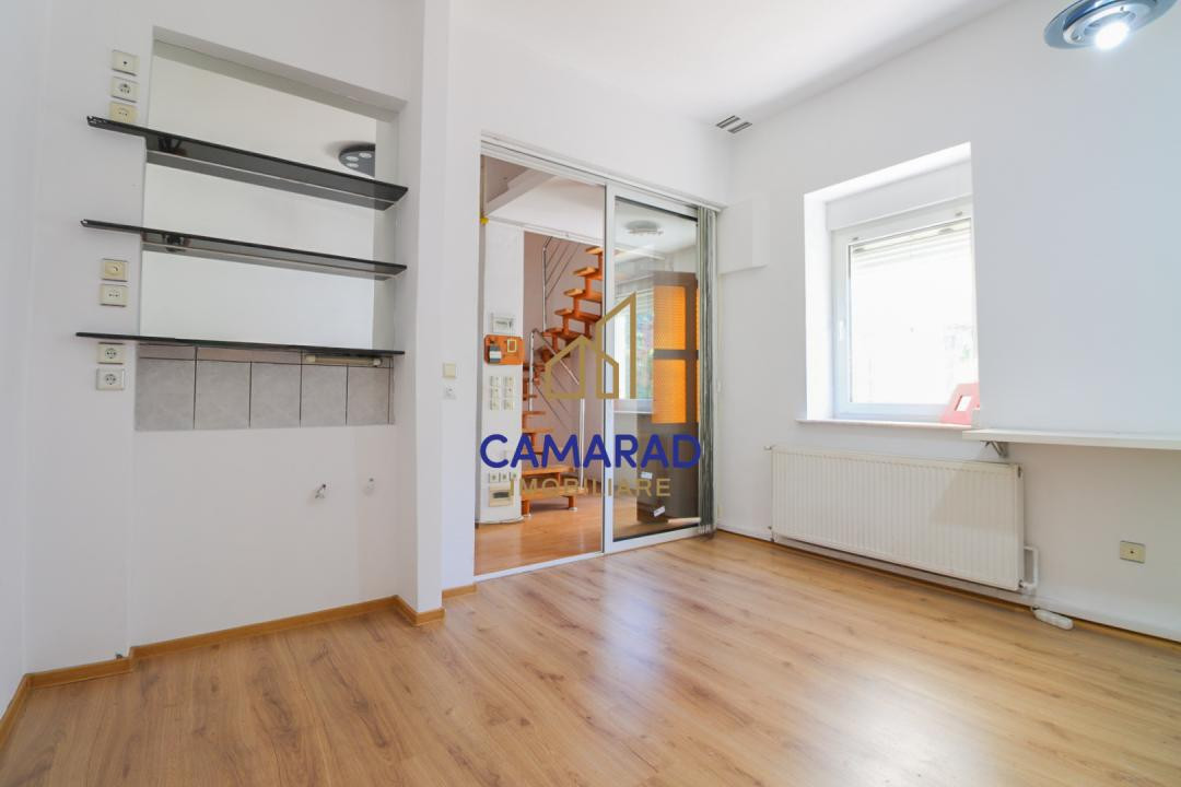 Vila de închiriat - Rezidențial/Birouri/Comercial -curte proprie - Tei - Lizeanu