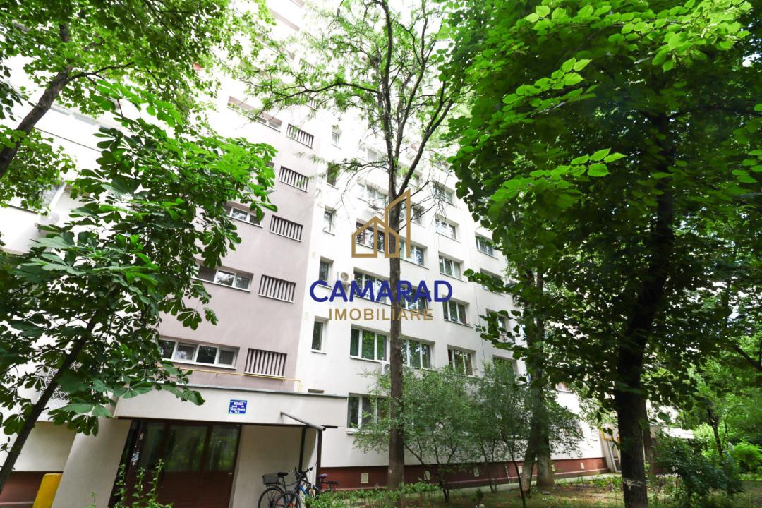 Apartament cu 4 camere - renovat - cu boxa - vânzare | Drumul Taberei 