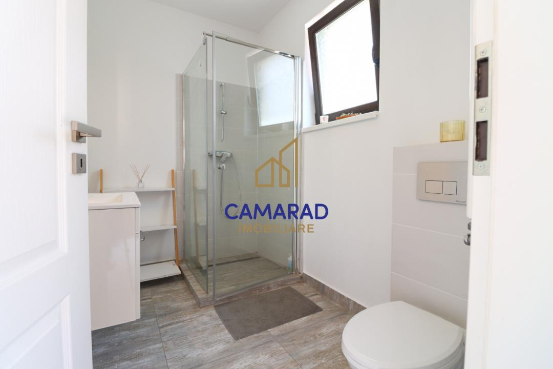 Vila  5 camere de vânzare | zona linistita -Tunari