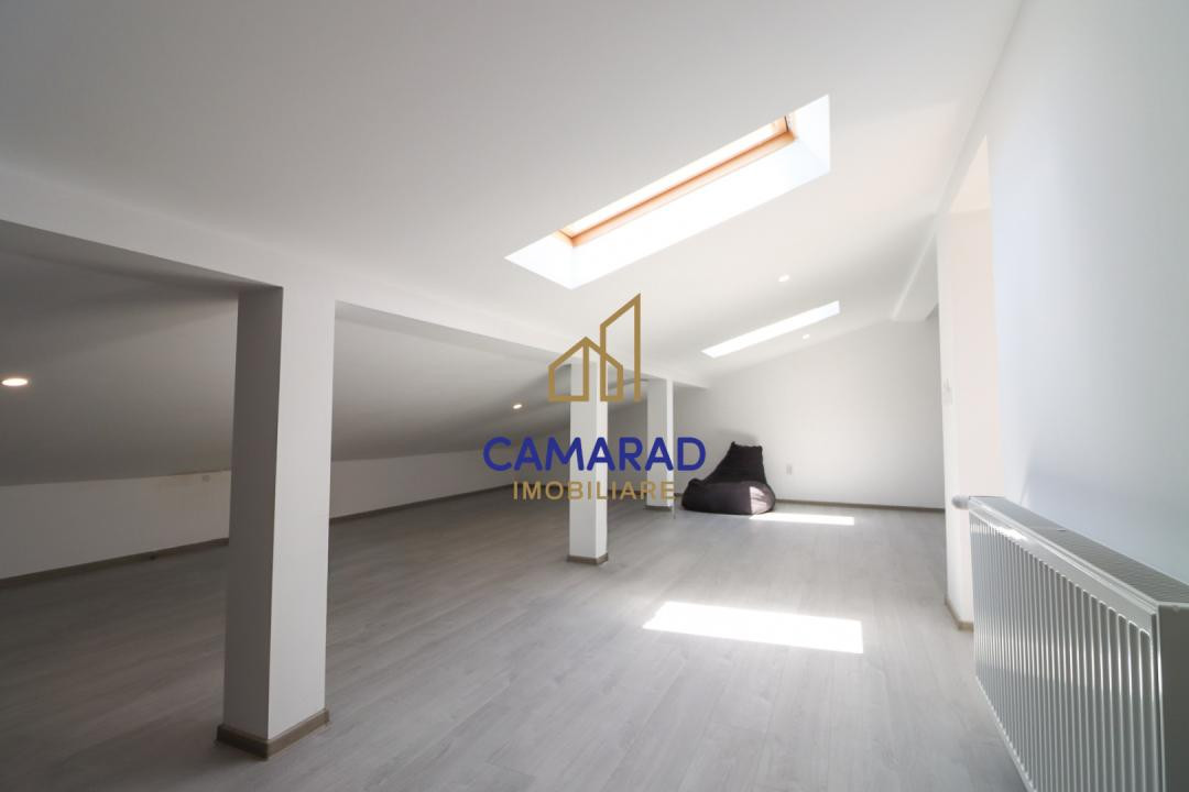 Vila  5 camere de vânzare | zona linistita -Tunari