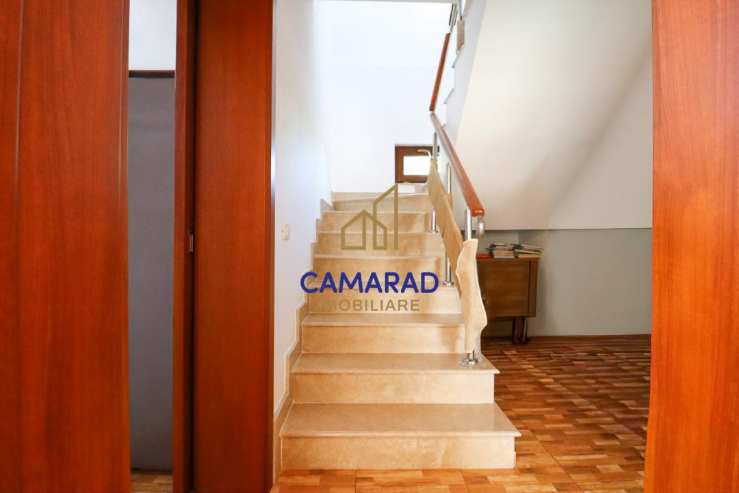 Vila deosebita de vânzare - garaj | 5 camere | Cernica