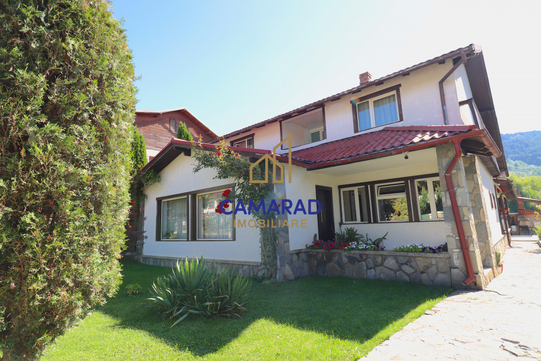 Vila / Pensiune de vânzare- priveliste deosbita  - Valea Doftanei