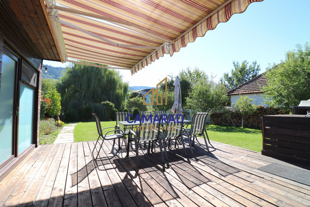 Vila / Pensiune de vânzare- priveliste deosbita  - Valea Doftanei