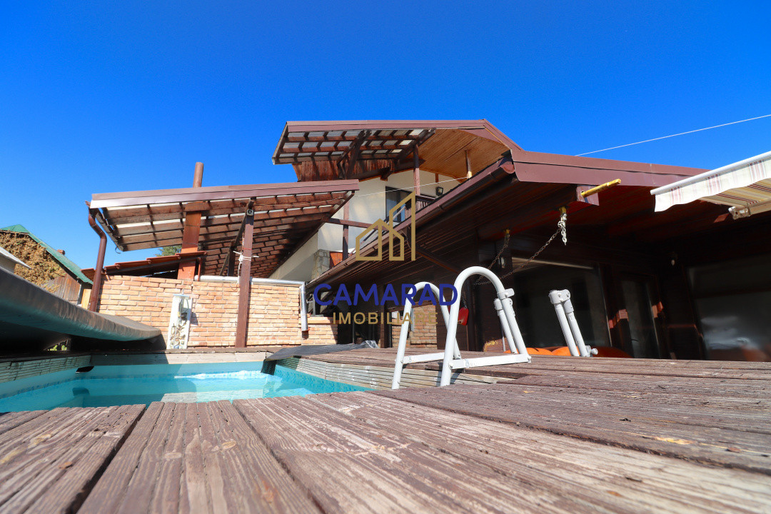 Vila / Pensiune de vânzare- priveliste deosbita  - Valea Doftanei