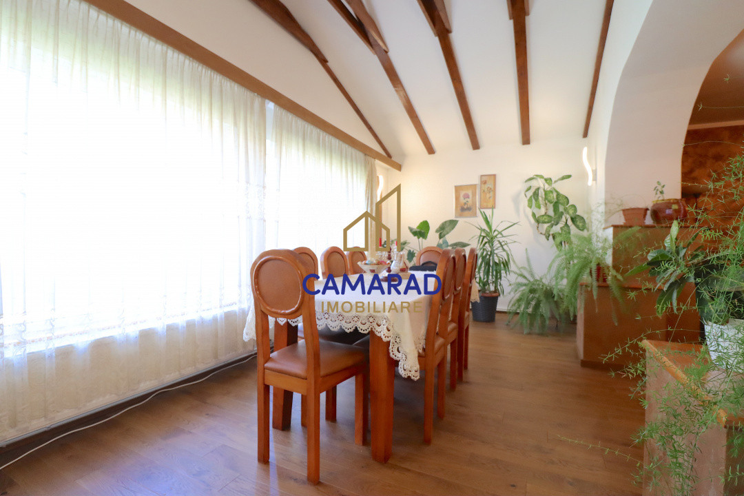 Vila / Pensiune de vânzare- priveliste deosbita  - Valea Doftanei