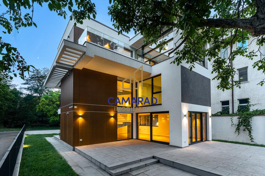 Vila individuala langa Lacul Baneasa | 6 camere, lift interior