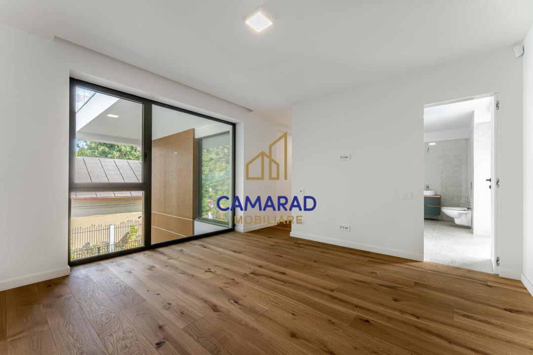 Vila individuala langa Lacul Baneasa | 6 camere, lift interior
