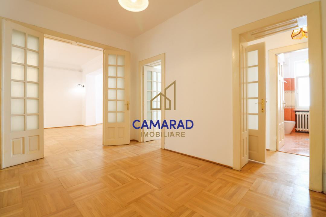Apartament de închiriat în Piața Victoriei | 115 mp | centrală proprie