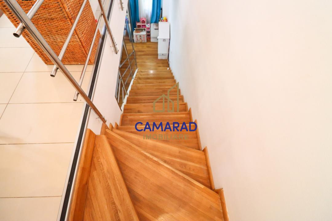 Vila de vânzare cu 3 camere si terasa | Cosmopolis