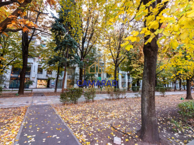 Apartament deosebit - vânzare 5 camere Bd. Unirii - Fantani