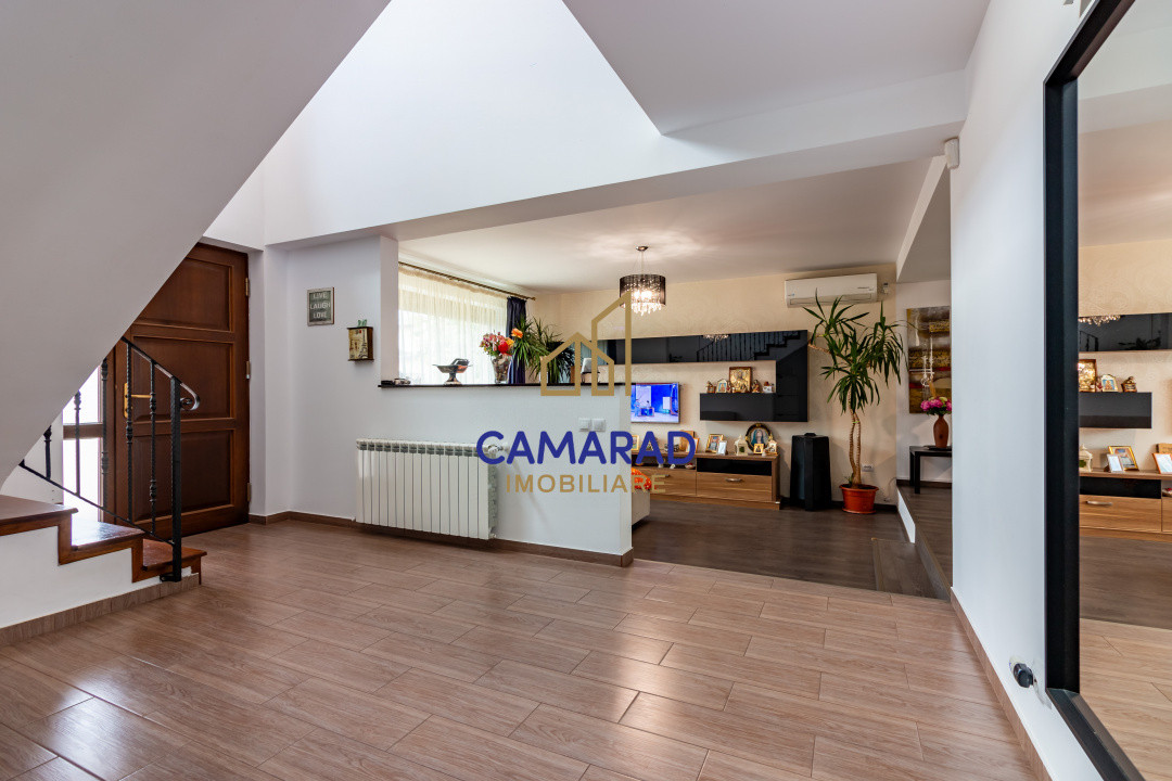 Vilă spatioasa de vânzare – 4 camere + garaj, teren 605mp - Berceni