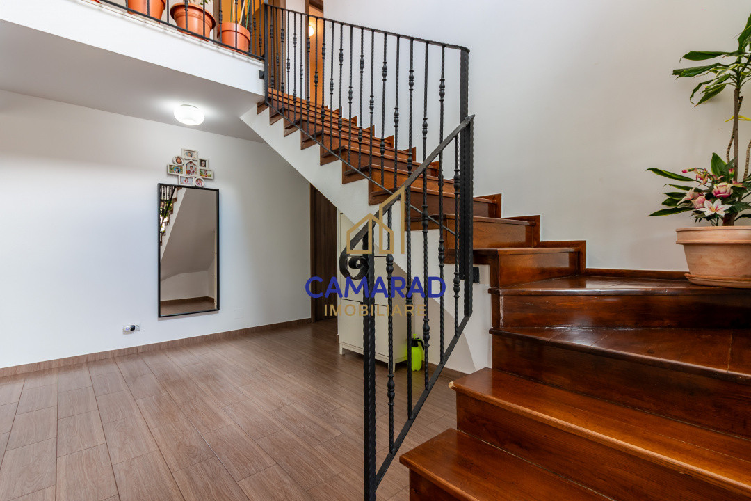 Vilă spatioasa de vânzare – 4 camere + garaj, teren 605mp - Berceni