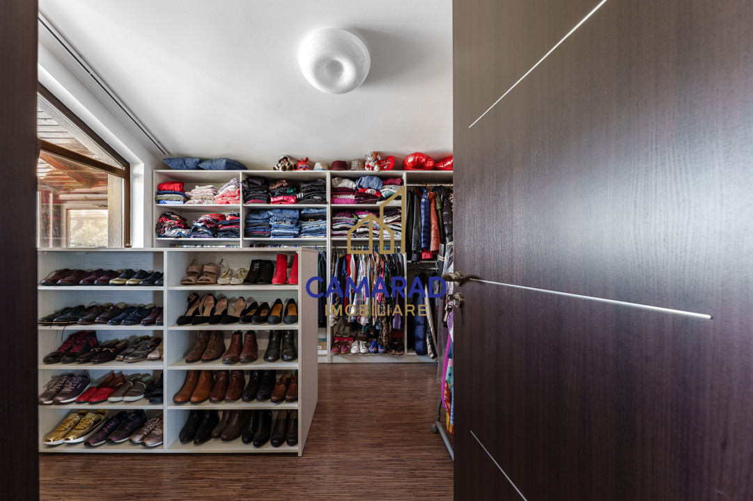 Vila de vânzare cu 6 camere - langa padure -zona Pantelimon 