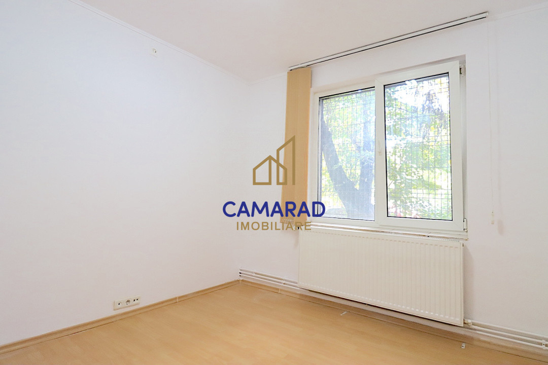 Apartament 3 camere de închiriat - pretabil cabinet/birouri - metrou Crangasi 