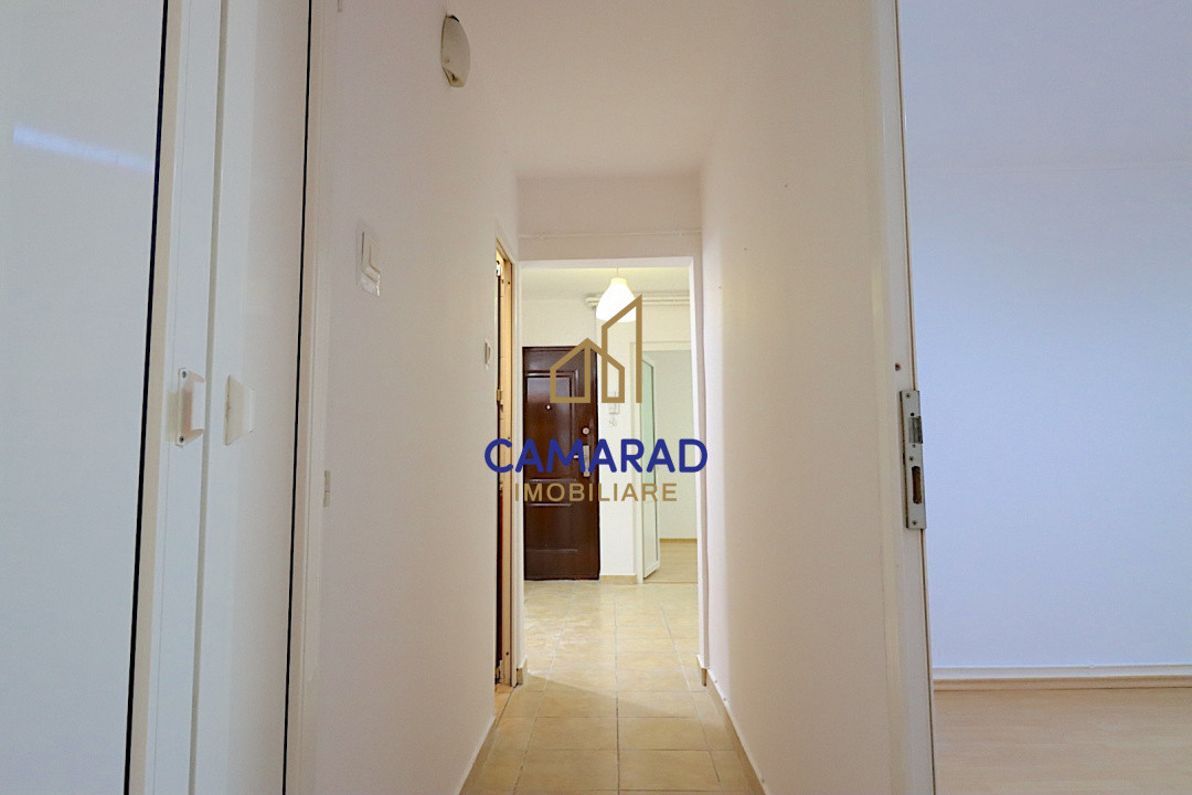 Apartament 3 camere de închiriat - pretabil cabinet/birouri - metrou Crangasi 