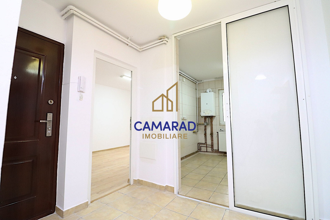 Apartament 3 camere de închiriat - pretabil cabinet/birouri - metrou Crangasi 
