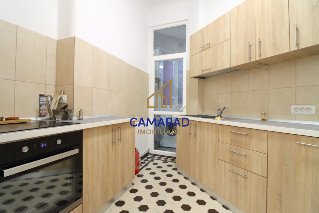 Apartament cu 3 camere de închiriat - Universitate - Rosetti