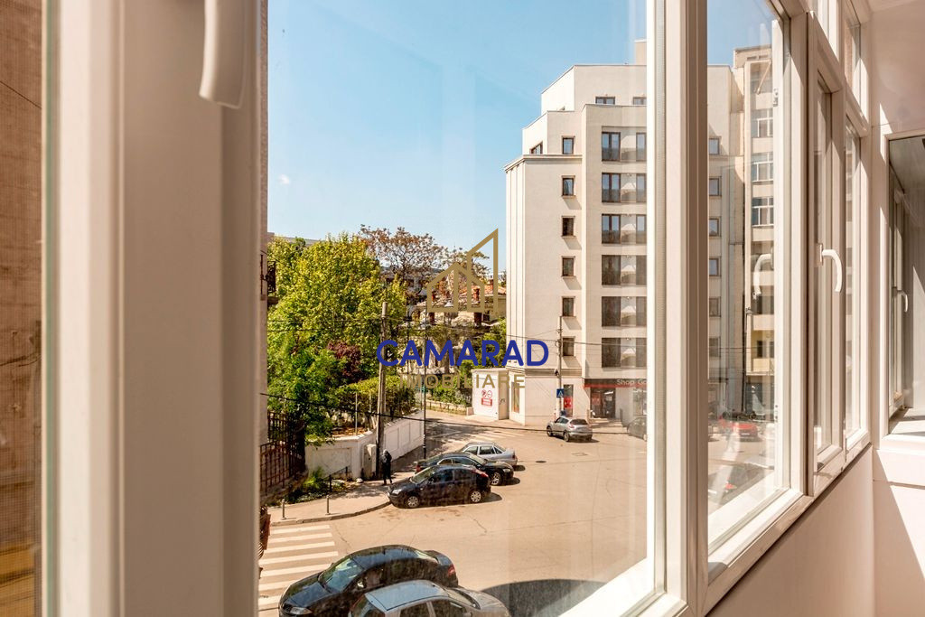 Apartament cu 3 camere de închiriat - Universitate - Rosetti