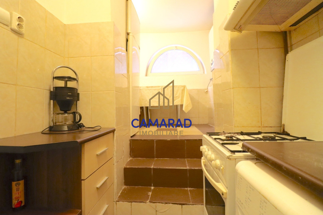 Apartament de vânzare cu 4 camere- curte – Cotroceni - metrou Eroilor/Grozăvești