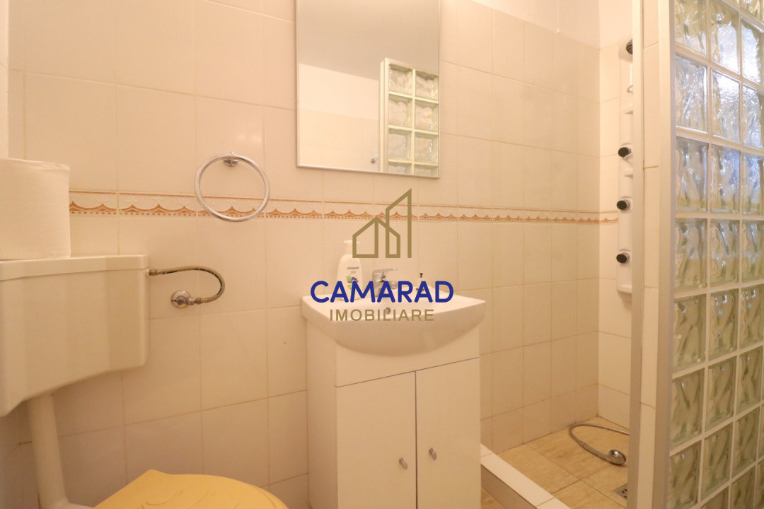 Apartament de vânzare cu 4 camere- curte – Cotroceni - metrou Eroilor/Grozăvești