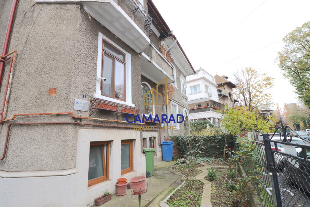 Apartament de vânzare cu 4 camere- curte – Cotroceni - metrou Eroilor/Grozăvești