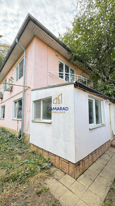 Vila de vânzare - teren deschidere la 2 strazi - zona  Grivita / Domenii