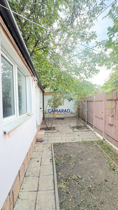 Vila de vânzare - teren deschidere la 2 strazi - zona  Grivita / Domenii