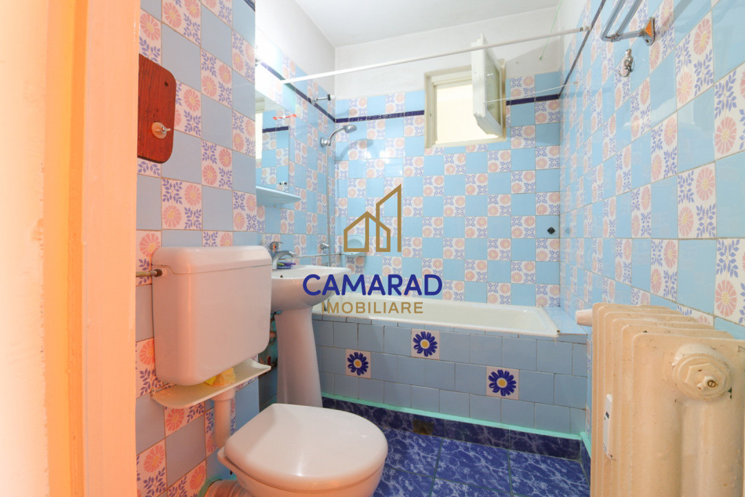 Apartament cu 3 camere de vânzare - Titan - Piata Minis