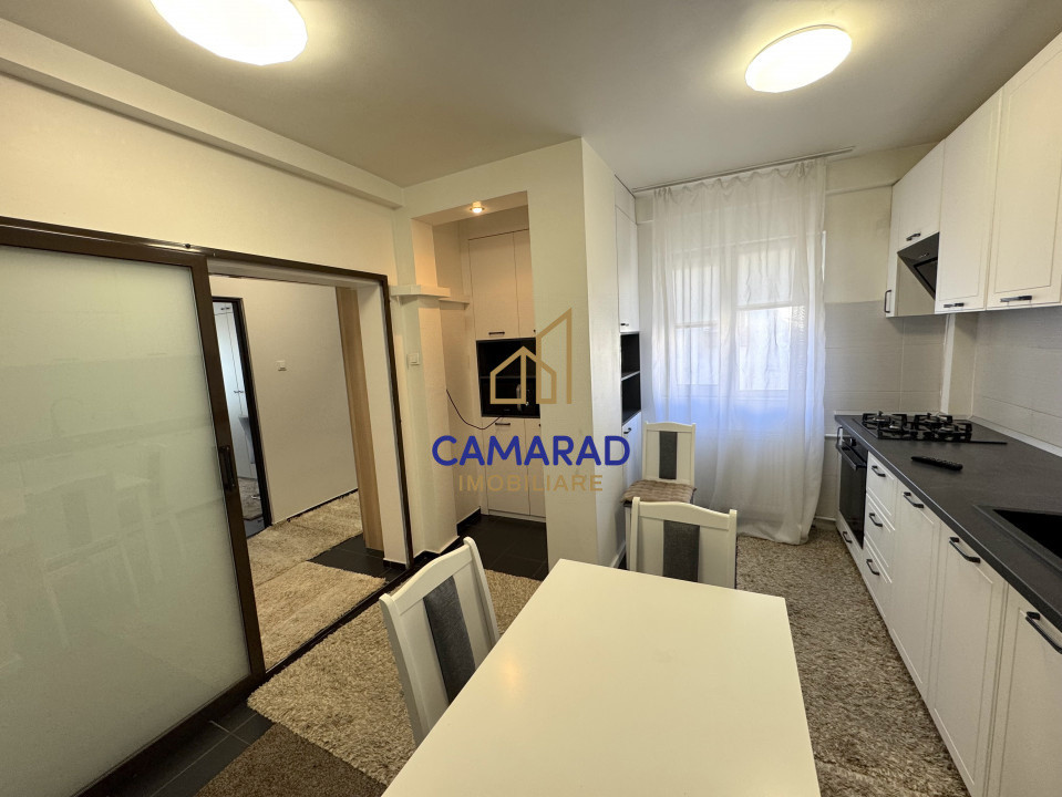 Apartament cu 3 camere de închiriat cu loc de parcare - zona Tineretului
