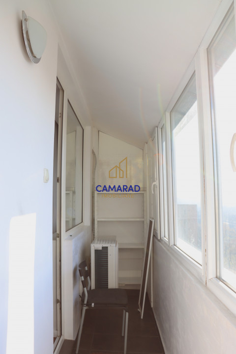 Apartament cu 3 camere de închiriat cu loc de parcare - zona Tineretului