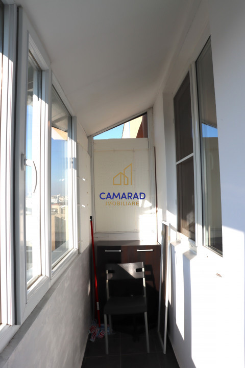 Apartament cu 3 camere de închiriat cu loc de parcare - zona Tineretului