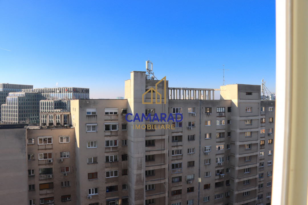 Apartament cu 3 camere de închiriat cu loc de parcare - zona Tineretului